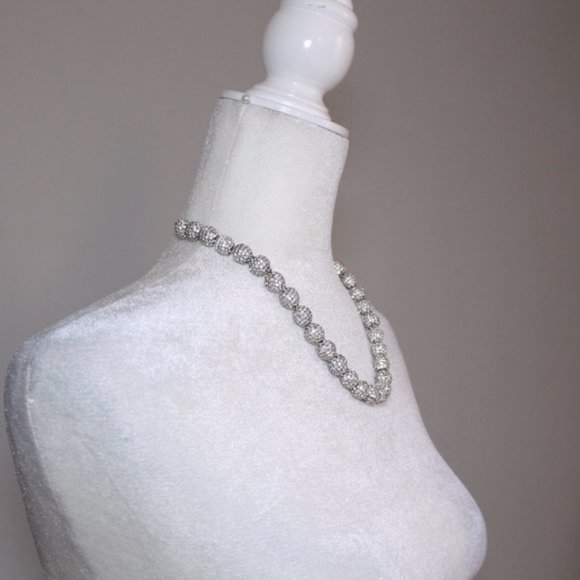 NWOT Cara NY Crystal Pave Beaded Necklace Silver - Picture 4 of 15